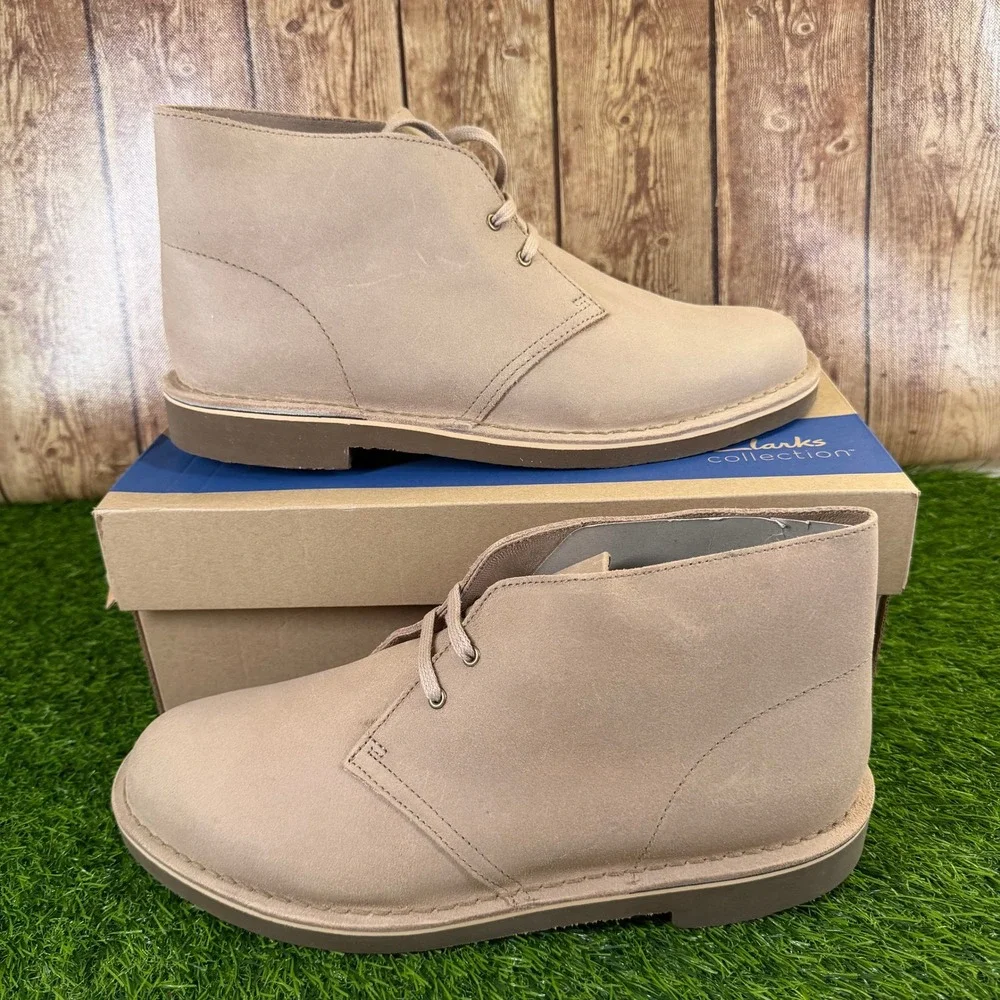 Clarks Shepton Desert Boot Mens size 12 M Taupe Distressed Suede Chukka Lace Up